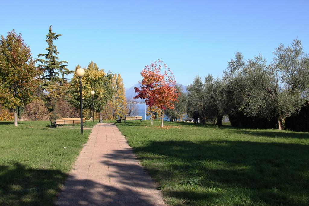 Antico Borgo Apartment Desenzano del Garda Room photo